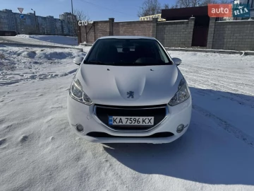 Авто Peugeot 208 2013 № 7345293