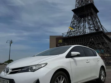 Авто Toyota Auris 2013 № 7345530