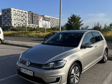 Авто Volkswagen E-Golf 2017 № 7345863