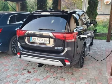 Авто Mitsubishi Outlander 2017 № 7346301