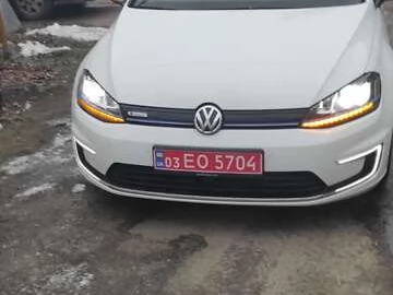 Авто Volkswagen E-Golf 2014 № 7347968