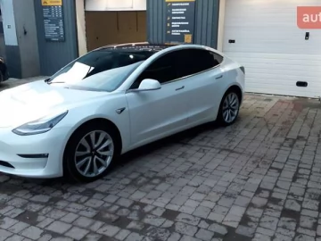 Авто Tesla Model 3 2017 № 7348909