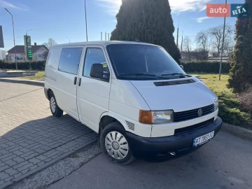 Авто Volkswagen Transporter 2000 № 7349159