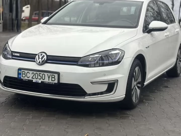 Авто Volkswagen E-Golf 2017 № 7350262