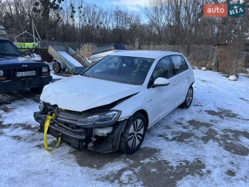 Авто Volkswagen E-Golf 2019 № 7352287