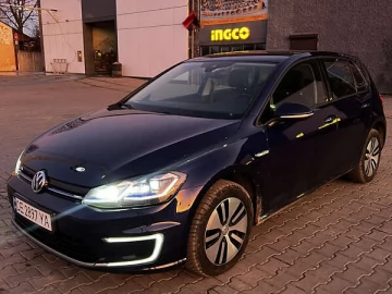 Авто Volkswagen E-Golf 2017 № 7352505