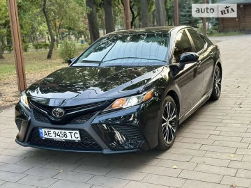 Авто Toyota Camry 2018 № 7352840