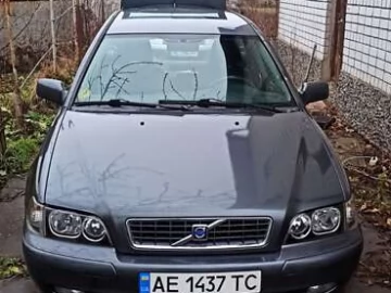 Авто Volvo V40 2004 № 7353271