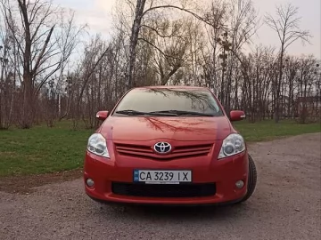 Авто Toyota Auris 2010 № 7353519