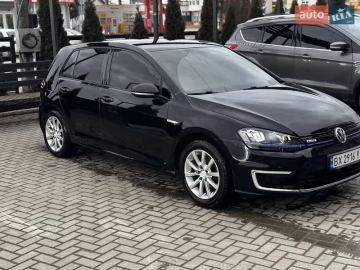Авто Volkswagen E-Golf 2015 № 7353599