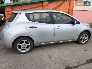 Авто Nissan Leaf 2013 № 7355855