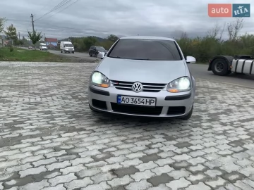 Авто Volkswagen Golf 2003 № 7356149