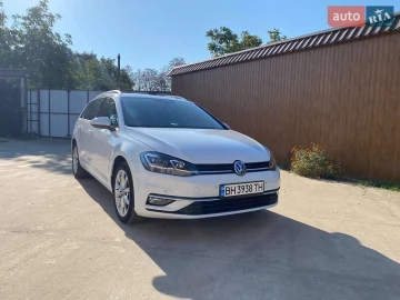 Авто Volkswagen Golf 2019 № 7357230