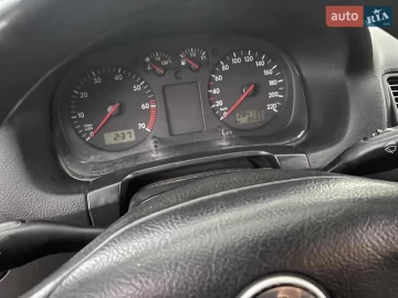Авто Volkswagen Golf 2000 № 7357510