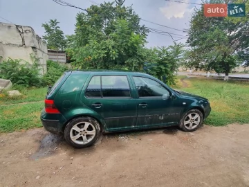 Авто Volkswagen Golf 2000 № 7357522