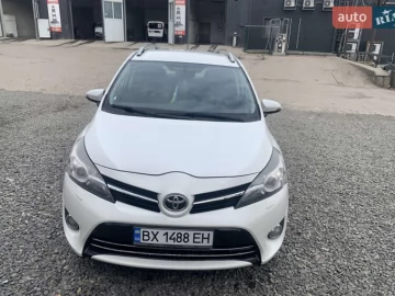 Авто Toyota Verso 2014 № 7358086