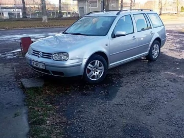 Авто Volkswagen Golf 2000 № 7358375