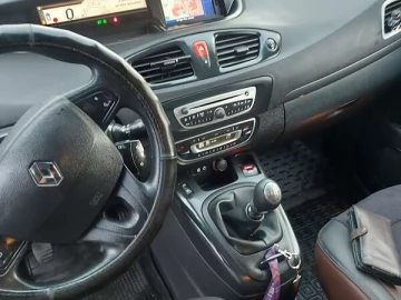 Авто Renault Scenic 2010 № 7358658