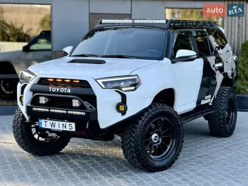 Авто Toyota 4Runner 2017 № 7359376