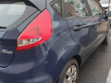 Авто Ford Fiesta 2012 № 7360379