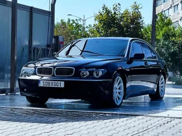 Авто BMW 7 Series 2002 № 7361234