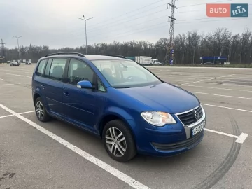 Авто Volkswagen Touran 2008 № 7361787