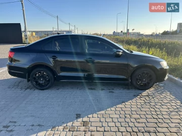 Авто Volkswagen Jetta 2012 № 7361808
