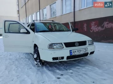 Авто Volkswagen Polo 2000 № 7362208