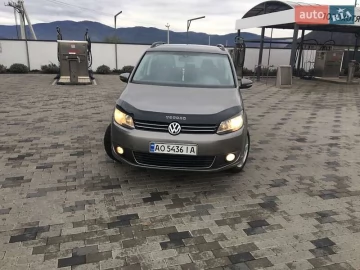 Авто Volkswagen Touran 2010 № 7364007