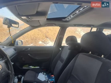 Авто Volkswagen Golf 2000 № 7364646