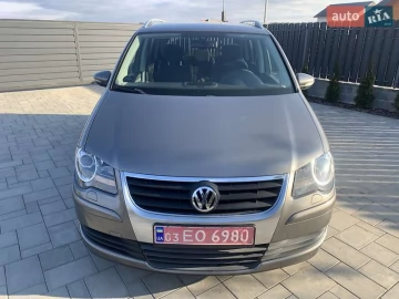 Авто Volkswagen Touran 2010 № 7364969