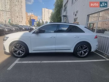 Авто Audi Q8 2021 № 7365664