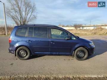 Авто Volkswagen Touran 2012 № 7366291