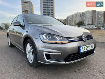 Авто Volkswagen E-Golf 2015 № 7366410