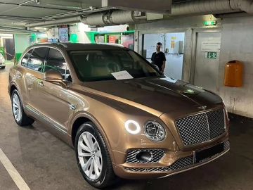 Авто Bentley Bentayga 2016 № 7366908