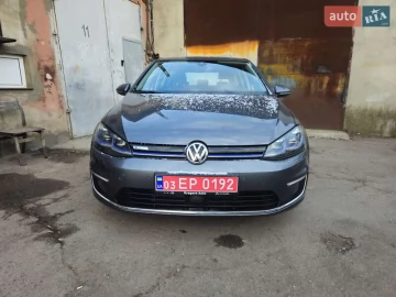 Авто Volkswagen E-Golf 2017 № 7367845