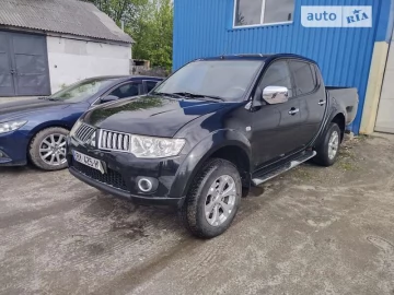Авто Mitsubishi L 200 2011 № 7368859