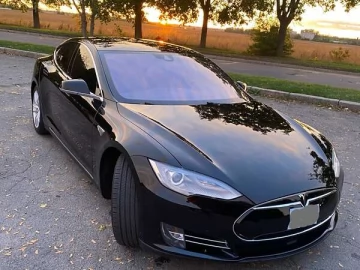 Авто Tesla Model S 2015 № 7369134