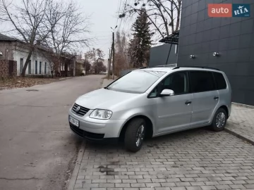 Авто Volkswagen Touran 2005 № 7369219