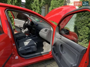 Авто Volkswagen Golf 2005 № 7369226