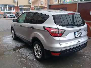 Авто Ford Escape 2017 № 7369297
