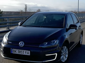 Авто Volkswagen E-Golf 2015 № 7369363