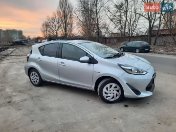 Авто Toyota Aqua 2018 № 7370215