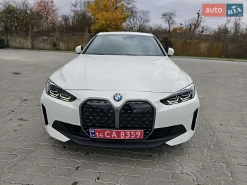 Авто BMW I4 2023 № 7370229