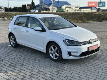 Авто Volkswagen E-Golf 2015 № 7370404