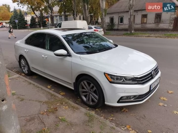 Авто Volkswagen Passat 2018 № 7374700