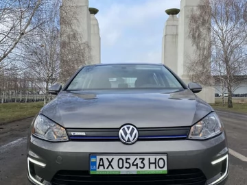 Авто Volkswagen E-Golf 2016 № 7375294