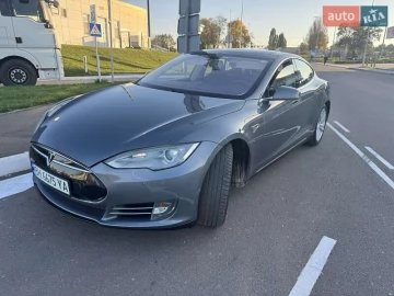 Авто Tesla Model S 2013 № 7375337