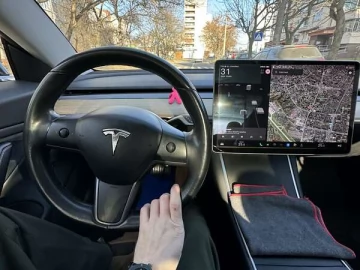 Авто Tesla Model 3 2018 № 7375413