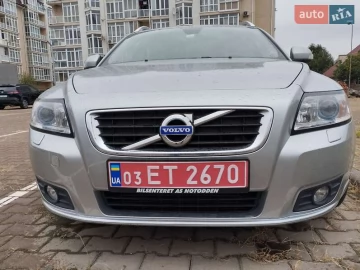 Авто Volvo V50 2012 № 7375930